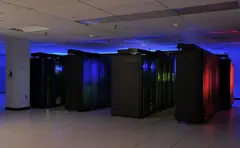 Шкафове на суперкомпютър